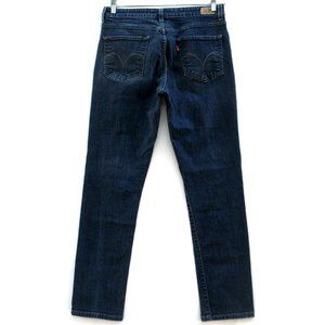 dark blue levi jeans
